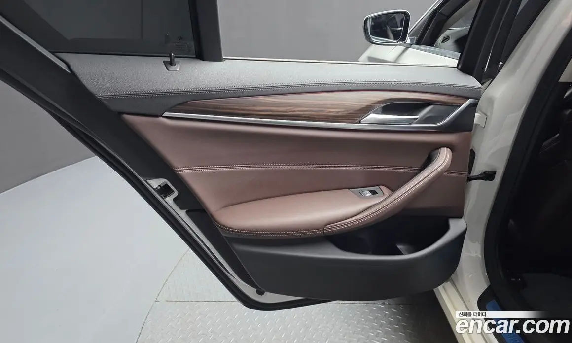 BMW 5 серия 2021 2.0 автомат (гидро), фото 15 BMW 5 серия 2021 2.0 автомат (гидро), фото 15