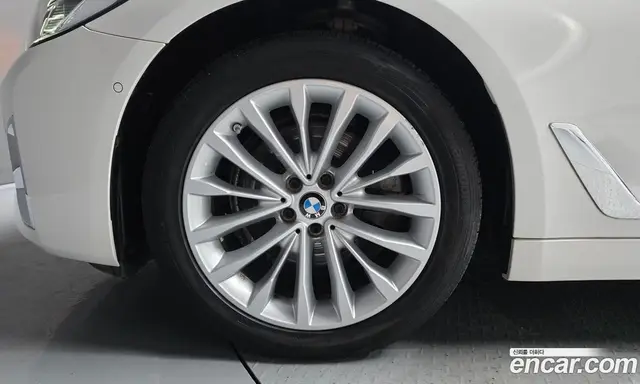 BMW 5 серия 2021 2.0 автомат (гидро), миниатюра 5 BMW 5 серия 2021 2.0 автомат (гидро), миниатюра 5