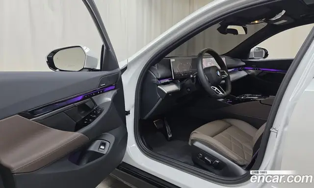 BMW 5 серия 2025 2.0 автомат (гидро), миниатюра 12