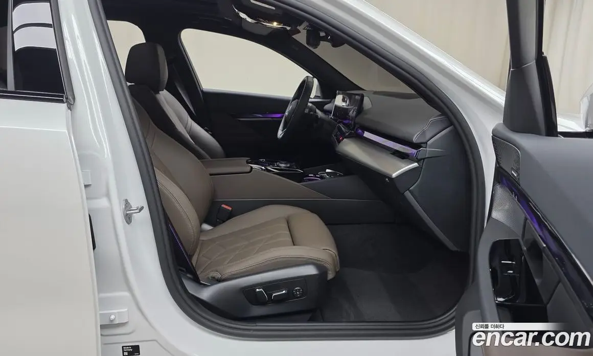 BMW 5 серия 2025 2.0 автомат (гидро), фото 15 BMW 5 серия 2025 2.0 автомат (гидро), фото 15