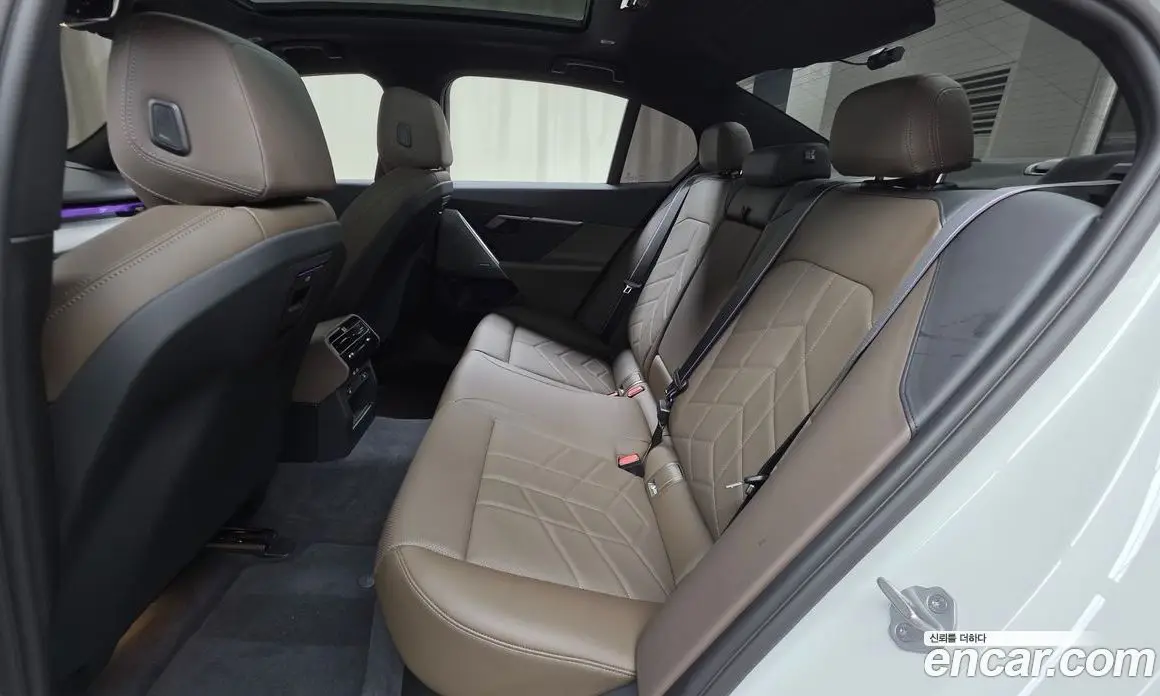 BMW 5 серия 2025 2.0 автомат (гидро), фото 17 BMW 5 серия 2025 2.0 автомат (гидро), фото 17