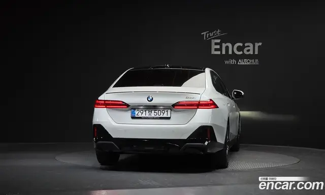 BMW 5 серия 2025 2.0 автомат (гидро), миниатюра 3 BMW 5 серия 2025 2.0 автомат (гидро), миниатюра 3