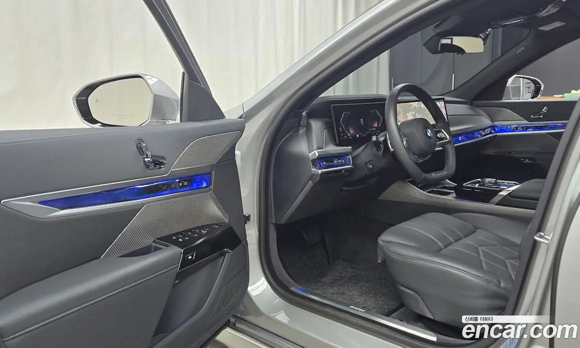 BMW 7 серия 2024 3.0 автомат (гидро), фото 12 BMW 7 серия 2024 3.0 автомат (гидро), фото 12