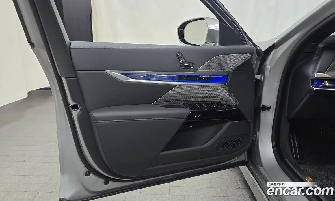 BMW 7 серия 2024 3.0 автомат (гидро), фото 13 BMW 7 серия 2024 3.0 автомат (гидро), фото 13