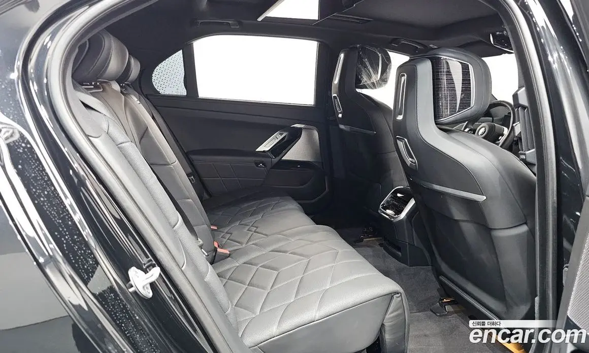 BMW 7 серия 2025 3.0 автомат (гидро), фото 19 BMW 7 серия 2025 3.0 автомат (гидро), фото 19