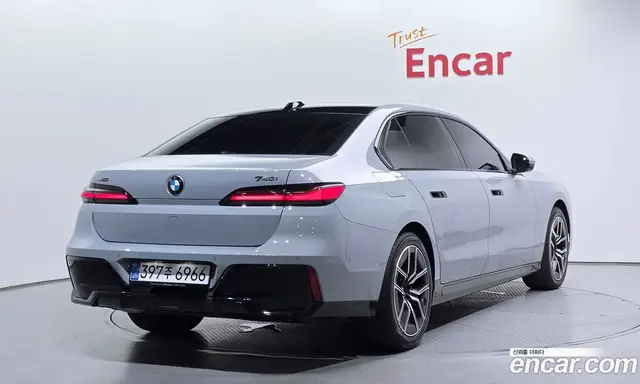 BMW 7 серия 2026 3.0 автомат (гидро), миниатюра 2