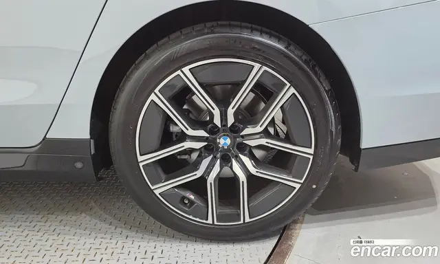 BMW 7 серия 2026 3.0 автомат (гидро), миниатюра 7
