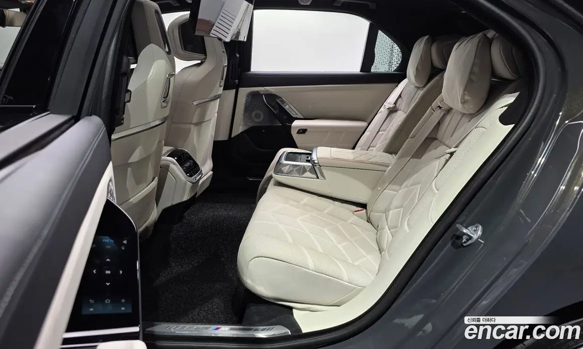 BMW i7 2024 0.3 автомат (гидро), фото 11 BMW i7 2024 0.3 автомат (гидро), фото 11