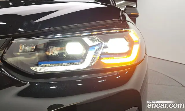 BMW X4 2022 2.0 автомат (гидро), миниатюра 8