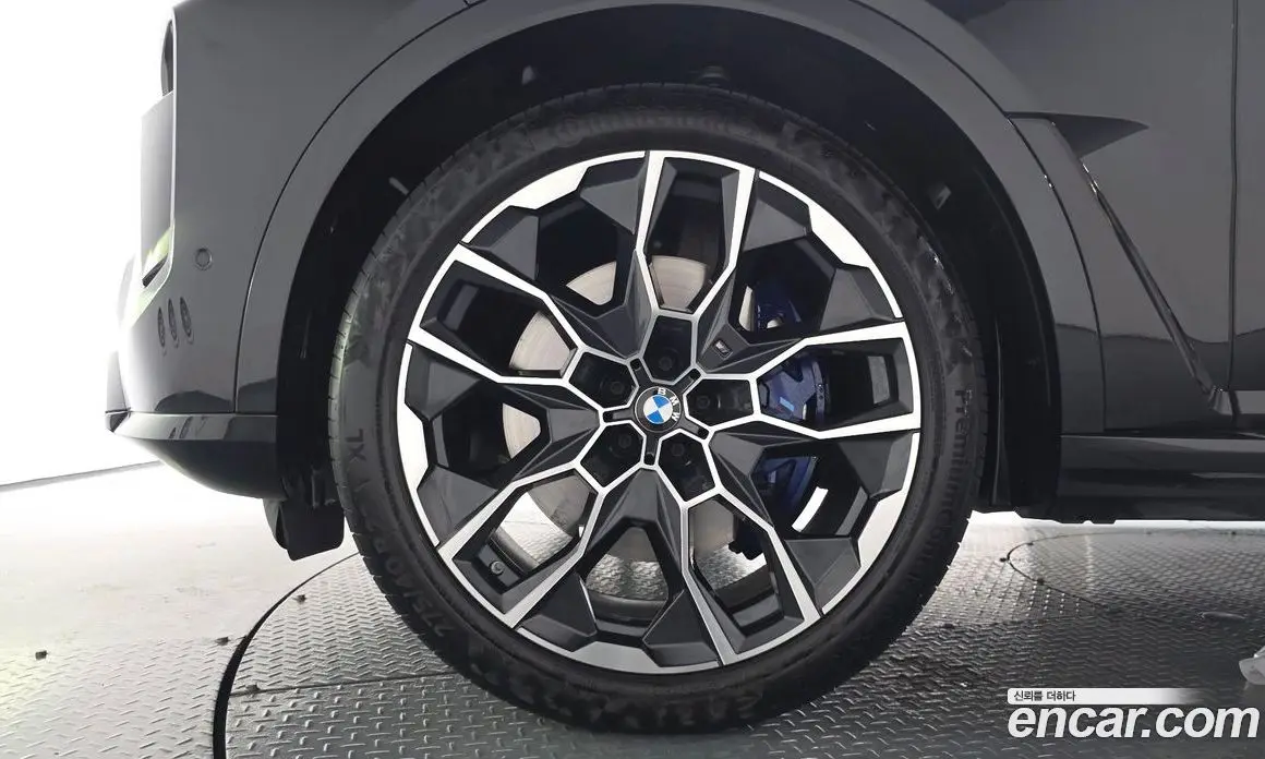 BMW X7 2023 3.0 автомат (гидро), фото 4