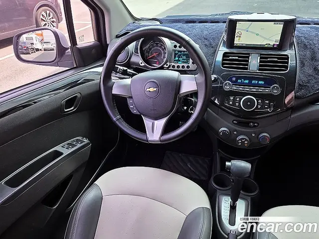 Chevrolet Spark 2012 1.0 автомат (гидро), миниатюра 6