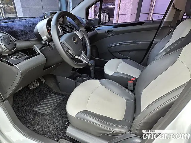 Chevrolet Spark 2012 1.0 автомат (гидро), миниатюра 8