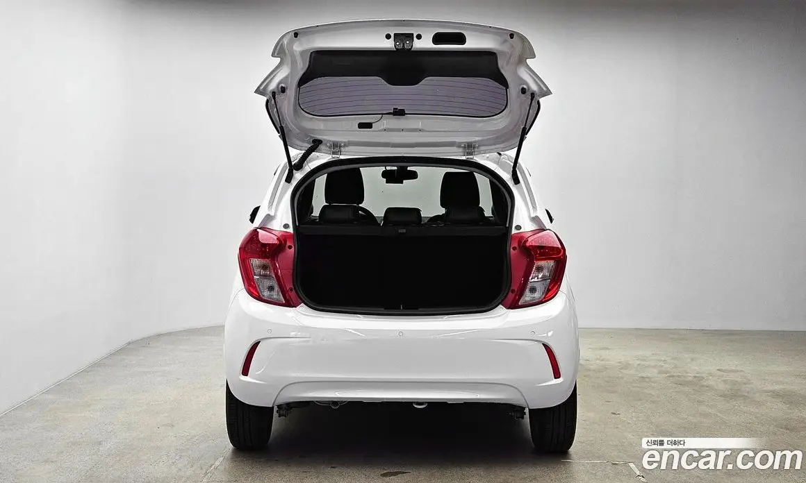 Chevrolet Spark 2018 1.0 автомат (гидро), фото 20 Chevrolet Spark 2018 1.0 автомат (гидро), фото 20