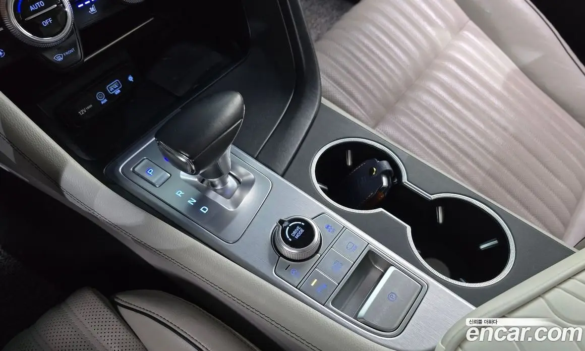 Genesis G70 2019 2.0 автомат (гидро), фото 12 Genesis G70 2019 2.0 автомат (гидро), фото 12