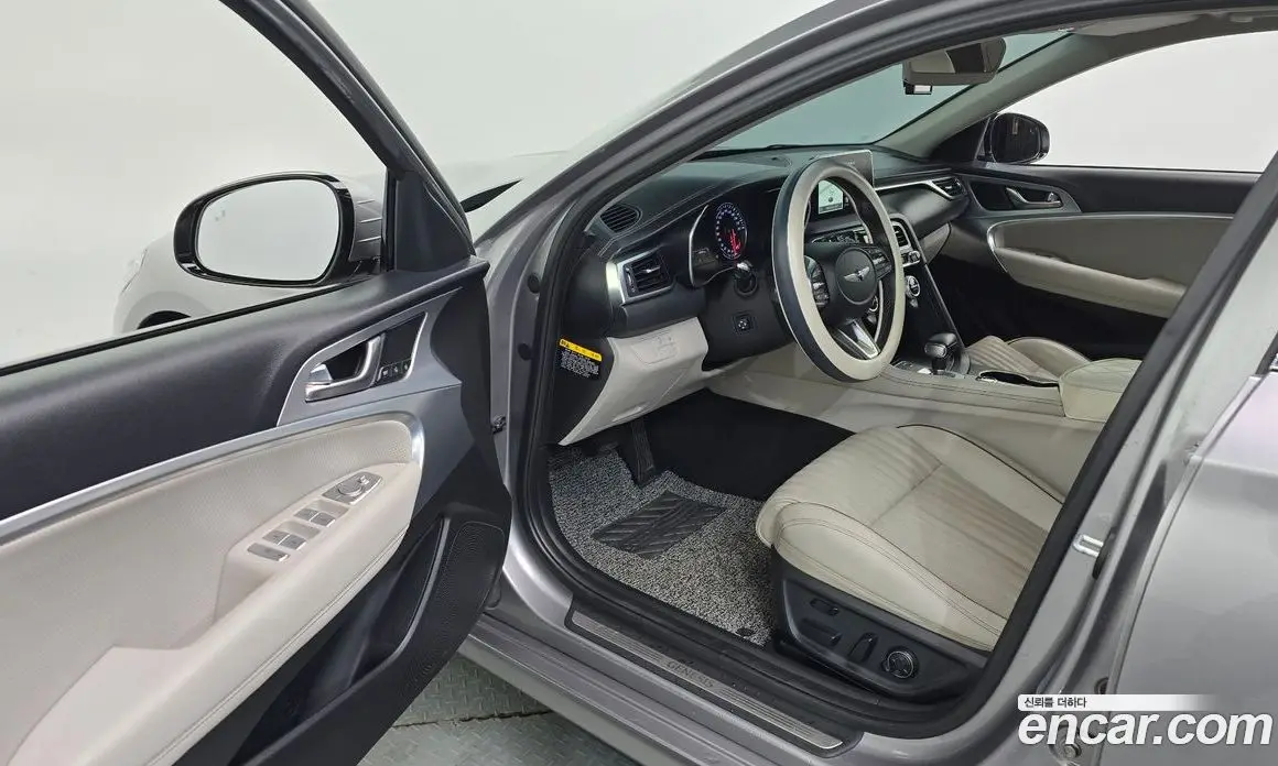 Genesis G70 2019 2.0 автомат (гидро), фото 13 Genesis G70 2019 2.0 автомат (гидро), фото 13