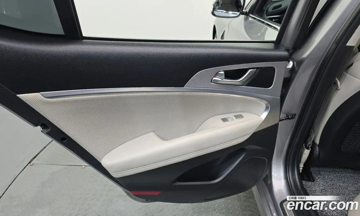 Genesis G70 2019 2.0 автомат (гидро), фото 15 Genesis G70 2019 2.0 автомат (гидро), фото 15