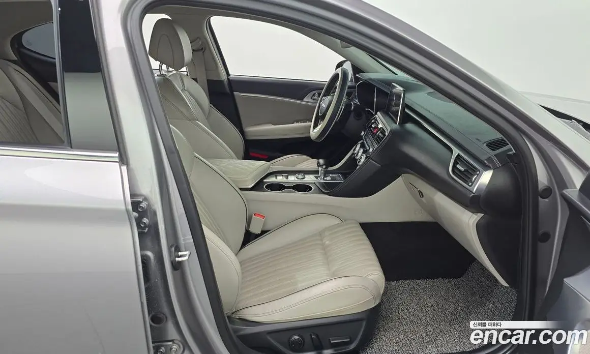 Genesis G70 2019 2.0 автомат (гидро), фото 16 Genesis G70 2019 2.0 автомат (гидро), фото 16