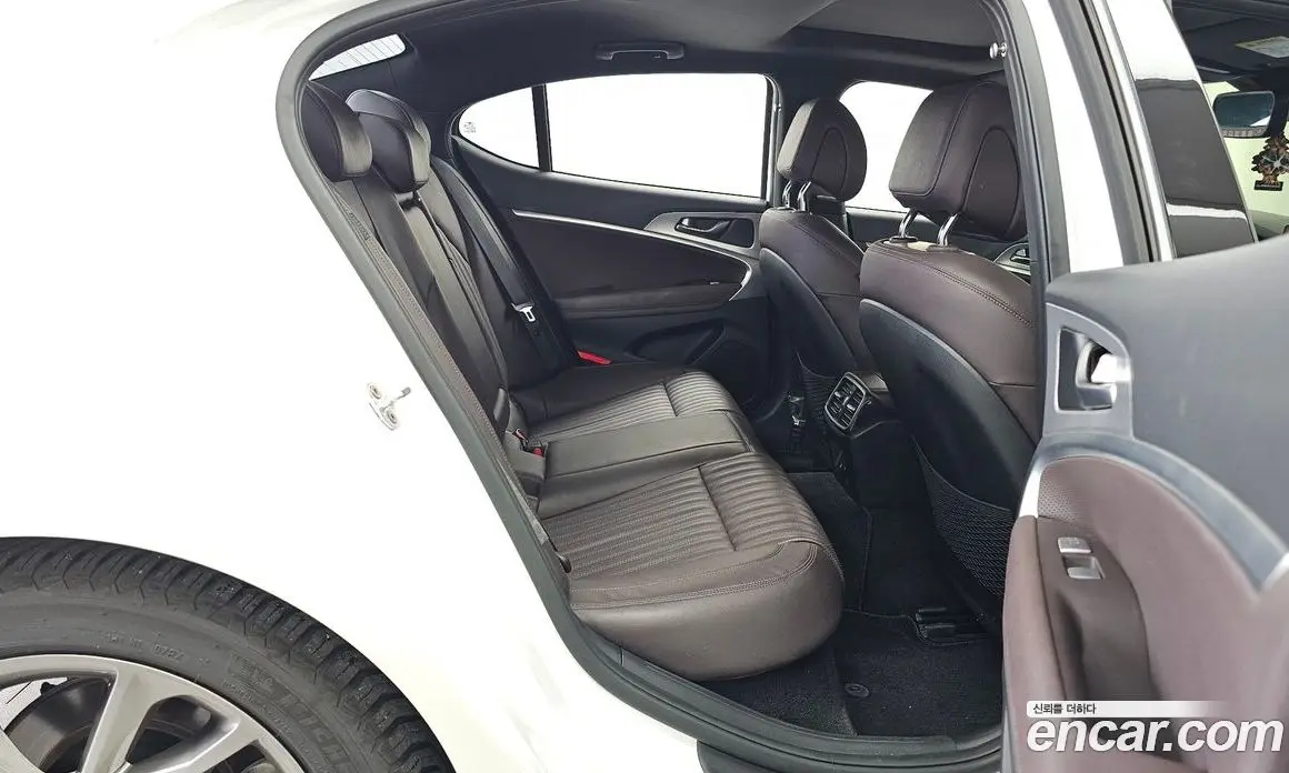 Genesis G70 2020 2.0 автомат (гидро), фото 12 Genesis G70 2020 2.0 автомат (гидро), фото 12