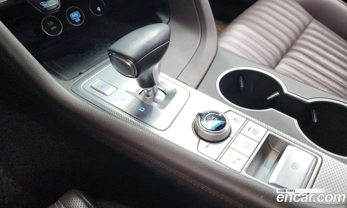 Genesis G70 2021 2.0 автомат (гидро), фото 12 Genesis G70 2021 2.0 автомат (гидро), фото 12