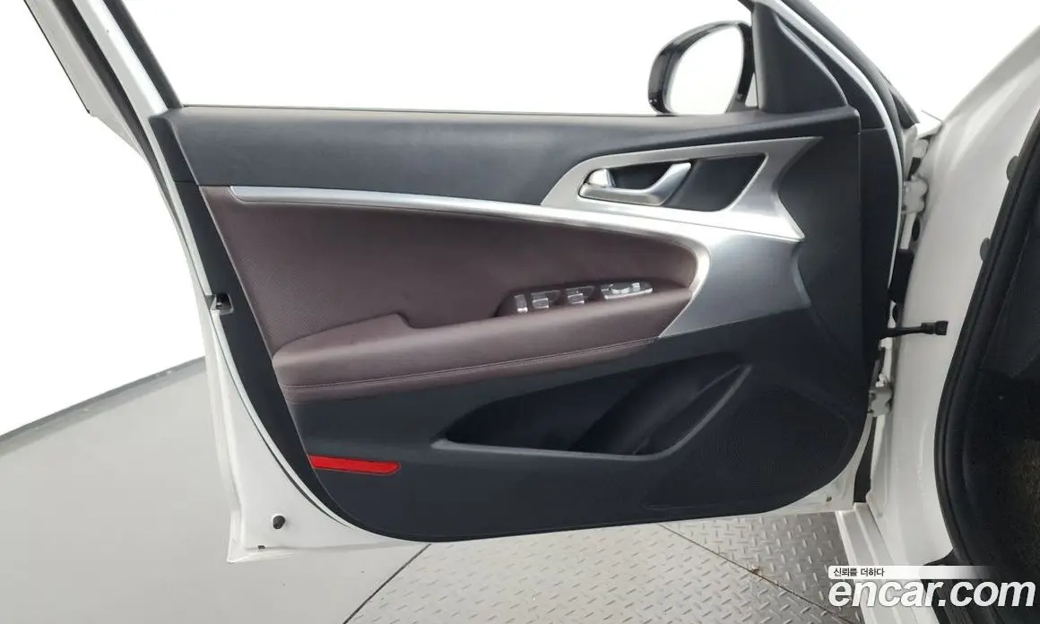 Genesis G70 2021 2.0 автомат (гидро), фото 14 Genesis G70 2021 2.0 автомат (гидро), фото 14