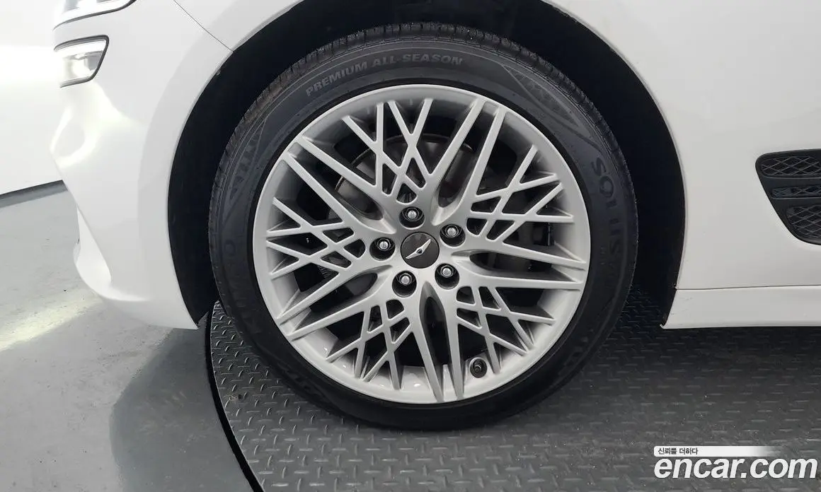 Genesis G70 2021 2.0 автомат (гидро), фото 5 Genesis G70 2021 2.0 автомат (гидро), фото 5