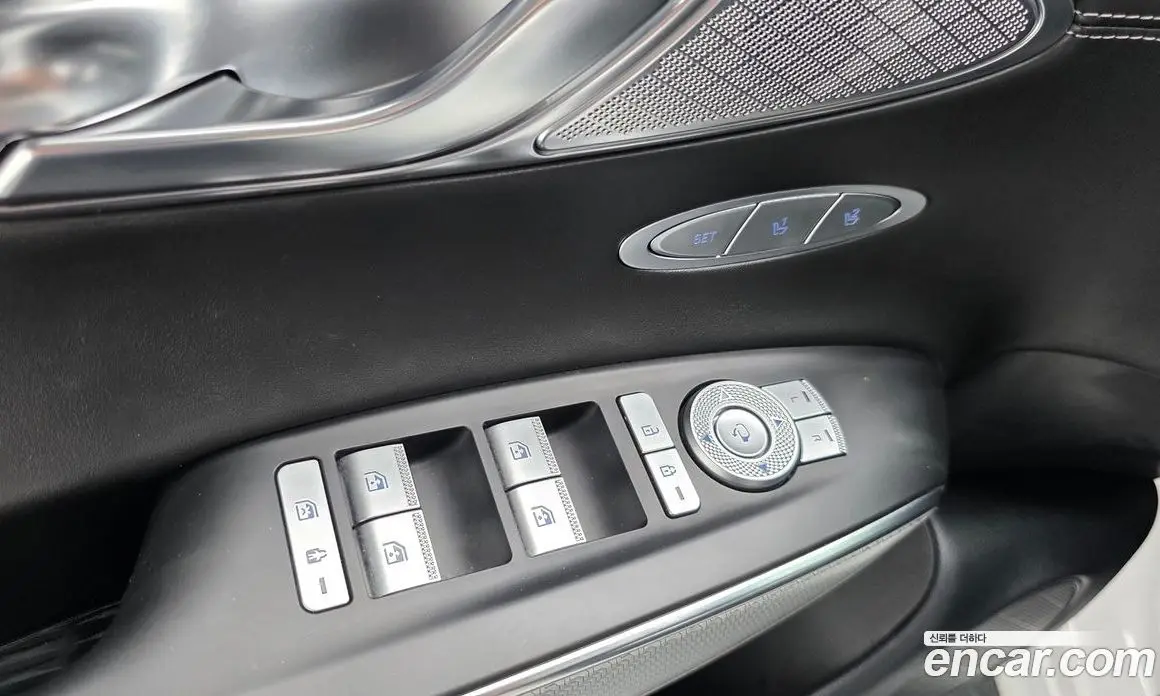 Genesis GV70 2021 2.5 автомат (гидро), фото 27 Genesis GV70 2021 2.5 автомат (гидро), фото 27