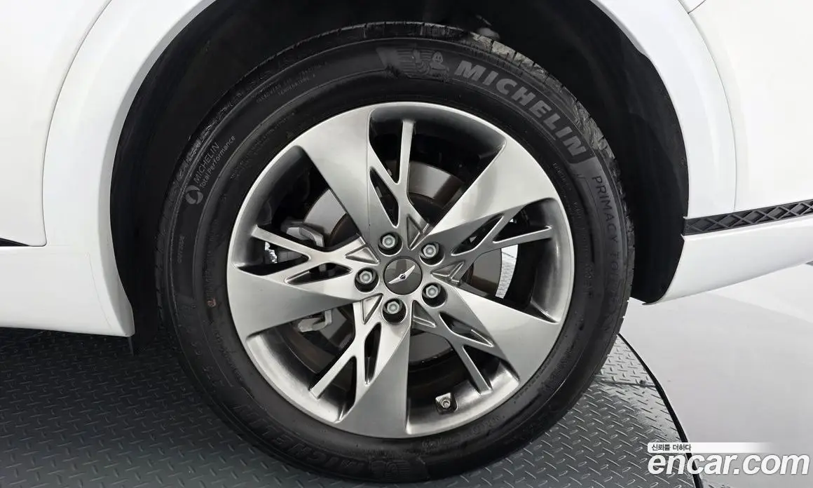 Genesis GV70 2021 2.5 автомат (гидро), фото 6 Genesis GV70 2021 2.5 автомат (гидро), фото 6