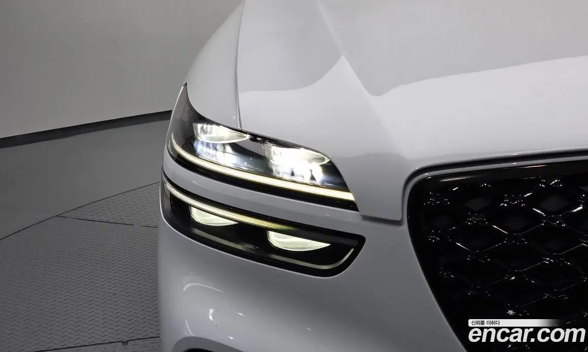 Genesis GV70 2021 2.5 автомат (гидро), фото 7 Genesis GV70 2021 2.5 автомат (гидро), фото 7