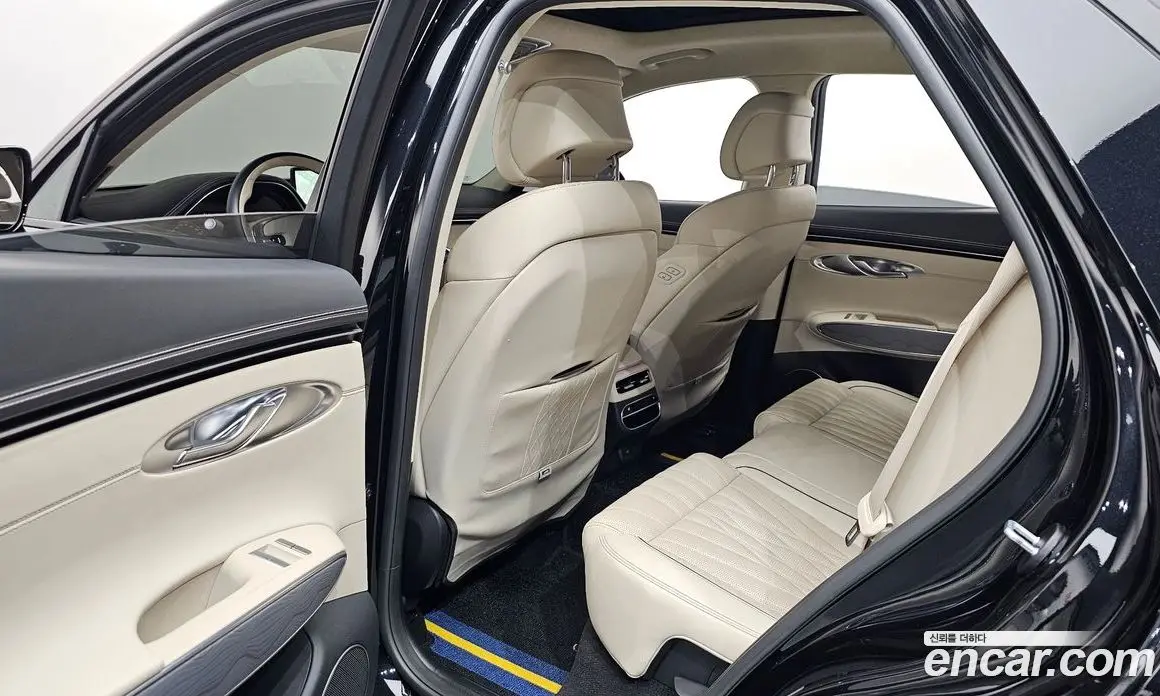 Genesis GV70 2021 2.5 автомат (гидро), фото 17 Genesis GV70 2021 2.5 автомат (гидро), фото 17