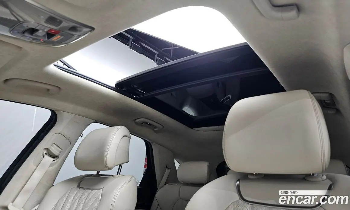 Genesis GV70 2021 2.5 автомат (гидро), фото 21 Genesis GV70 2021 2.5 автомат (гидро), фото 21
