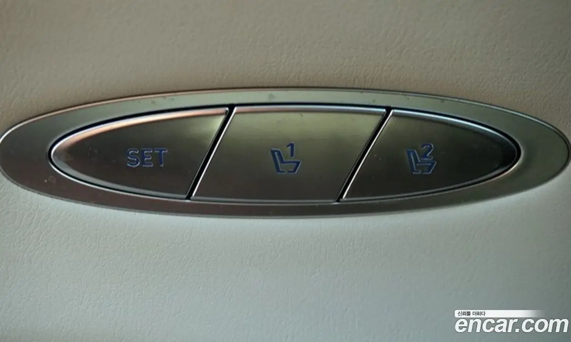 Genesis GV70 2025 2.5 автомат (гидро), фото 12 Genesis GV70 2025 2.5 автомат (гидро), фото 12