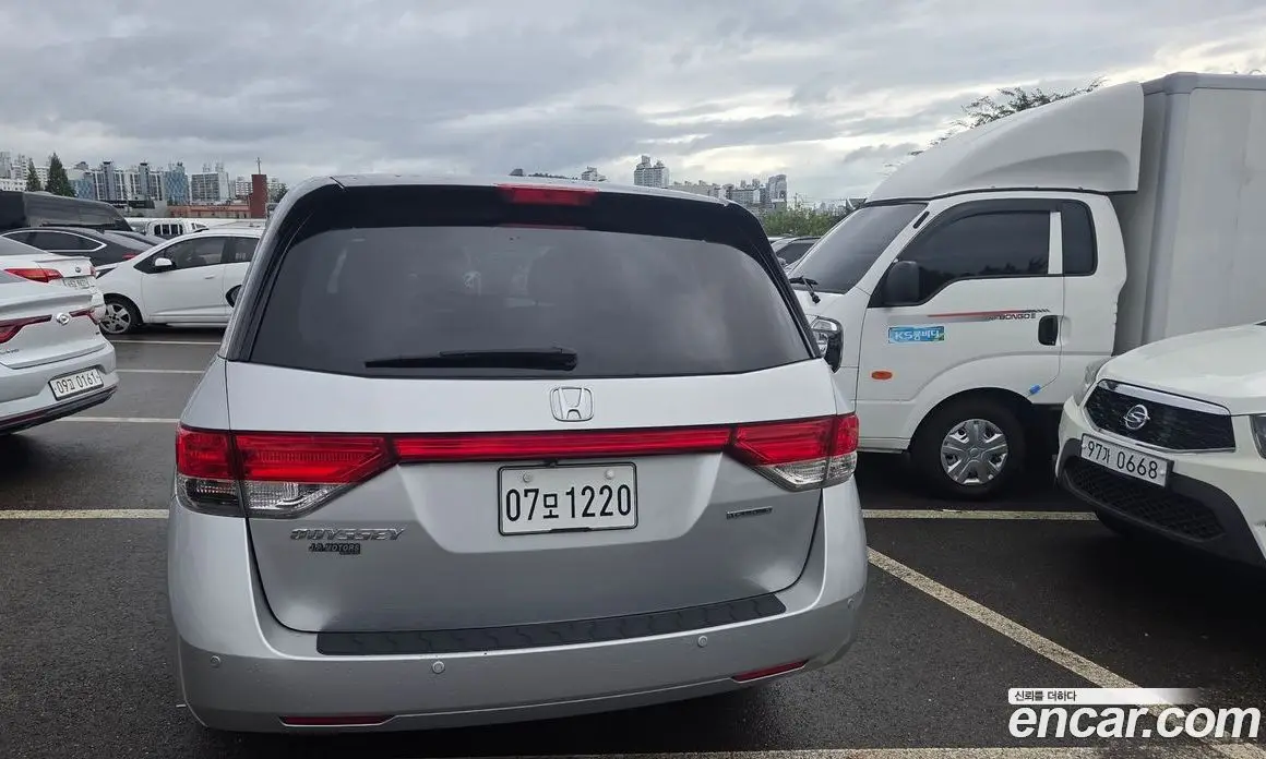 Honda Odyssey 2014 3.5 автомат (гидро), фото 5