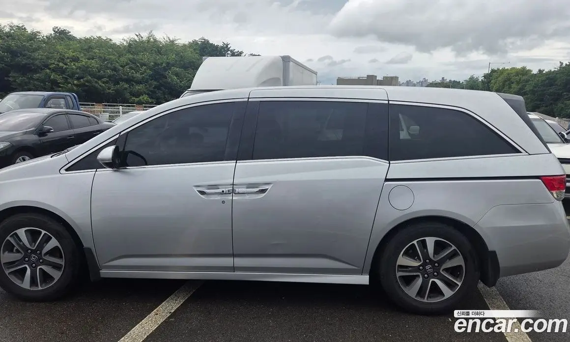 Honda Odyssey 2014 3.5 автомат (гидро), фото 6
