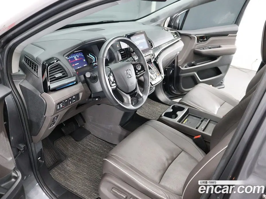 Honda Odyssey 2023 3.5 автомат (гидро), фото 16 Honda Odyssey 2023 3.5 автомат (гидро), фото 16