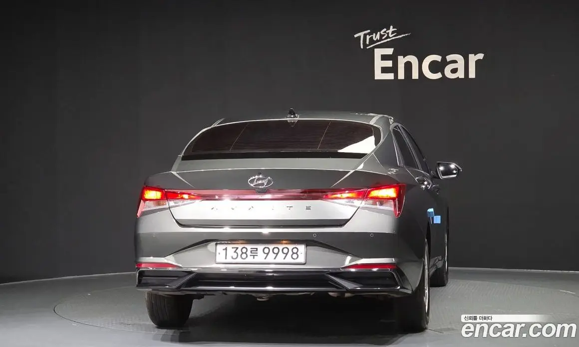 Hyundai Avante 2022 1.6 автомат (гидро), фото 4