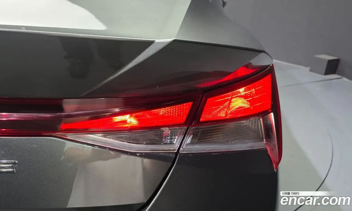 Hyundai Avante 2022 1.6 автомат (гидро), фото 9