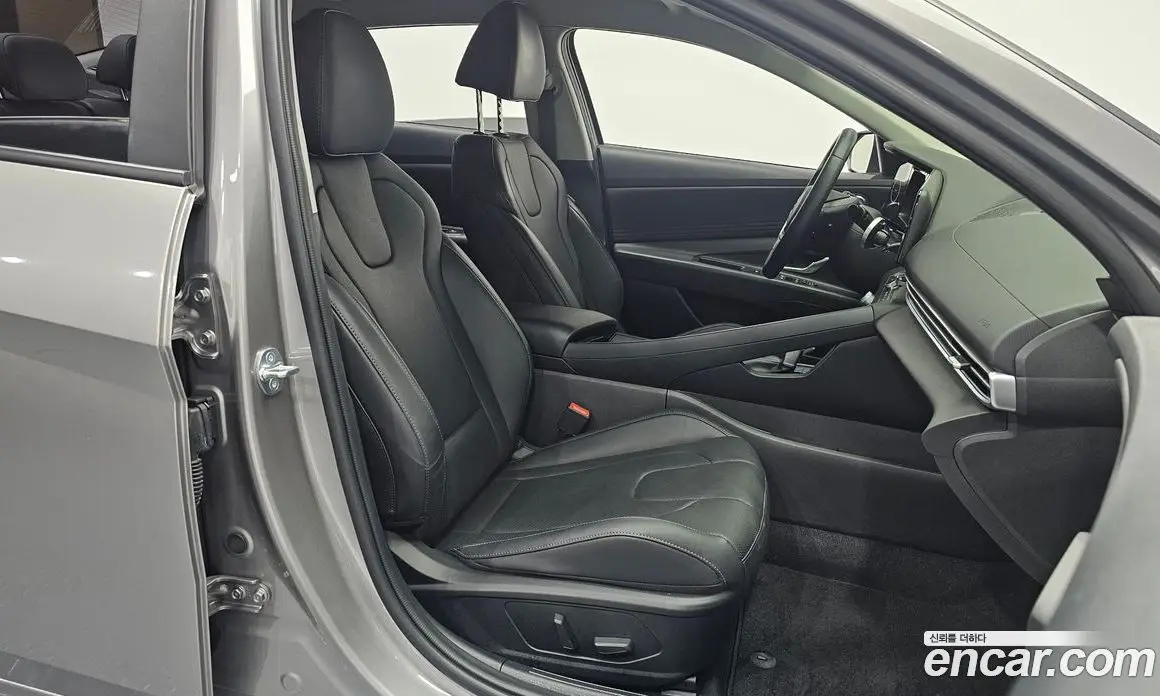 Hyundai Avante 2023 1.6 автомат (гидро), фото 17 Hyundai Avante 2023 1.6 автомат (гидро), фото 17
