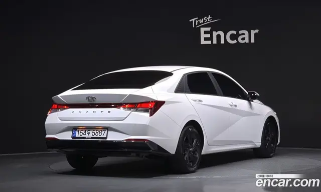 Hyundai Avante 2023 1.6 автомат (гидро), миниатюра 2