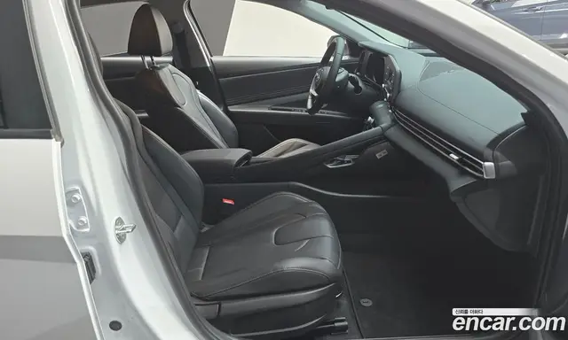 Hyundai Avante 2023 1.6 автомат (гидро), миниатюра 11