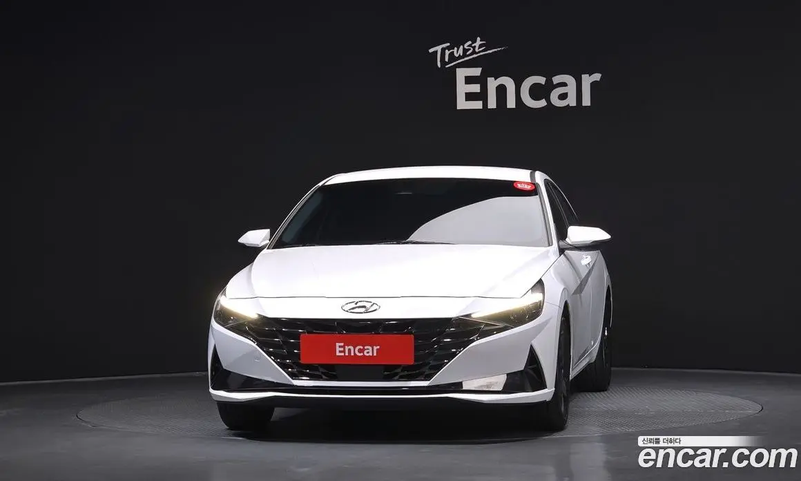 Hyundai Avante 2023 1.6 автомат (гидро), фото 3