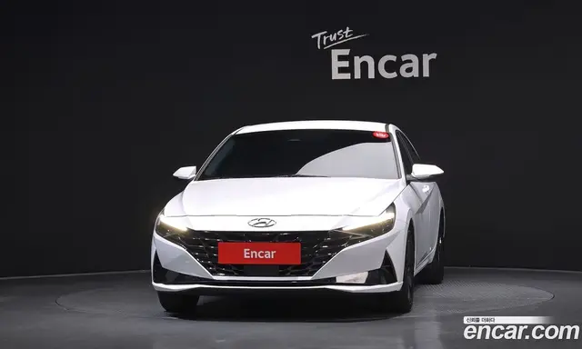 Hyundai Avante 2023 1.6 автомат (гидро), миниатюра 3