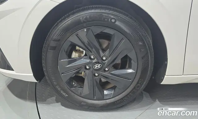 Hyundai Avante 2023 1.6 автомат (гидро), миниатюра 5