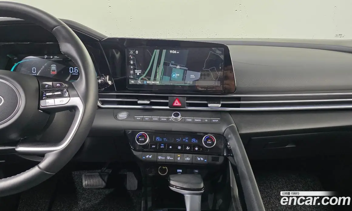 Hyundai Avante 2024 1.6 автомат (гидро), фото 14