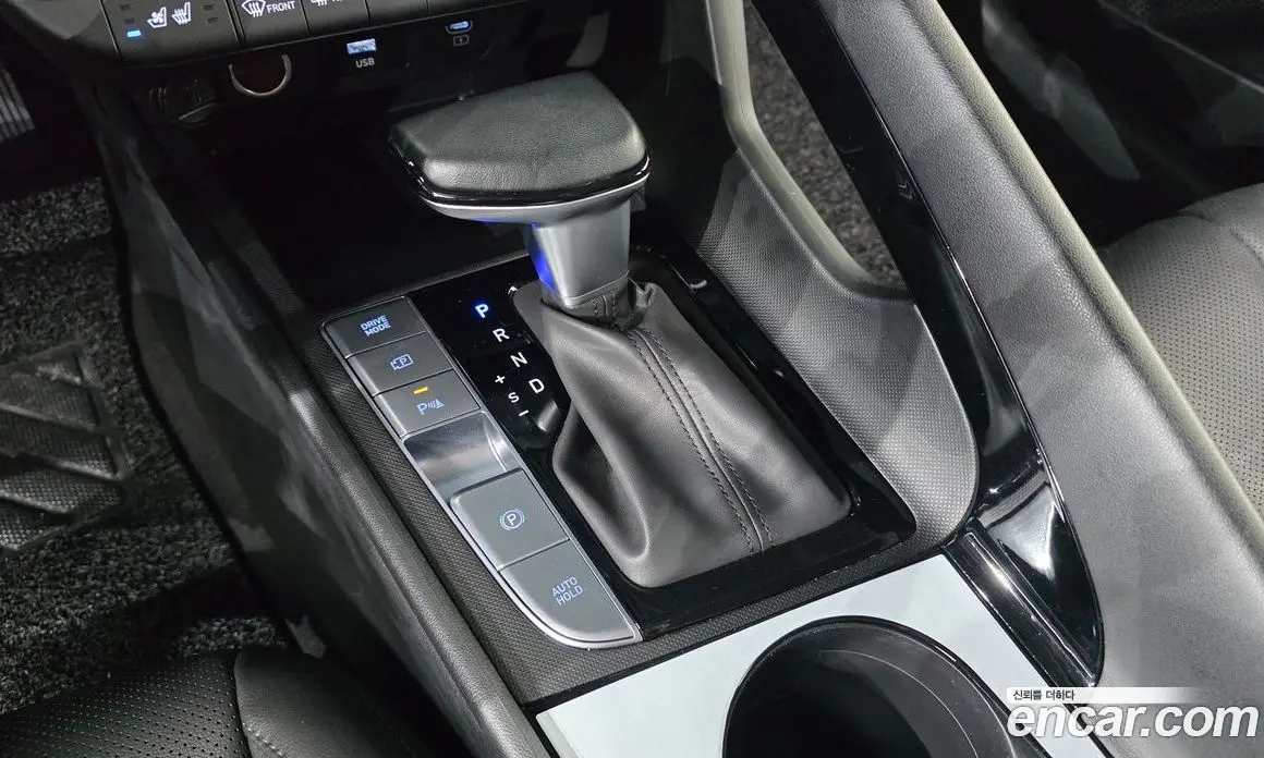 Hyundai Avante 2024 1.6 автомат (гидро), фото 9