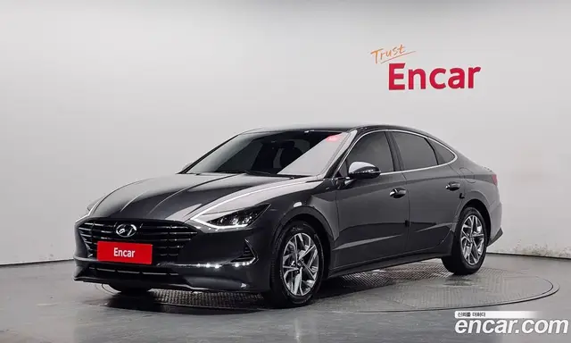 Hyundai Sonata 2019 2.0 автомат (гидро), миниатюра 1 Hyundai Sonata 2019 2.0 автомат (гидро), миниатюра 1