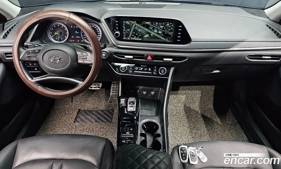Hyundai Sonata 2019 2.0 автомат (гидро), фото 10 Hyundai Sonata 2019 2.0 автомат (гидро), фото 10