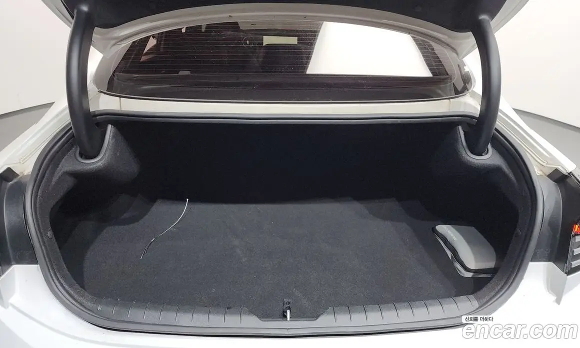 Hyundai Sonata 2023 2.0 автомат (гидро), фото 23 Hyundai Sonata 2023 2.0 автомат (гидро), фото 23