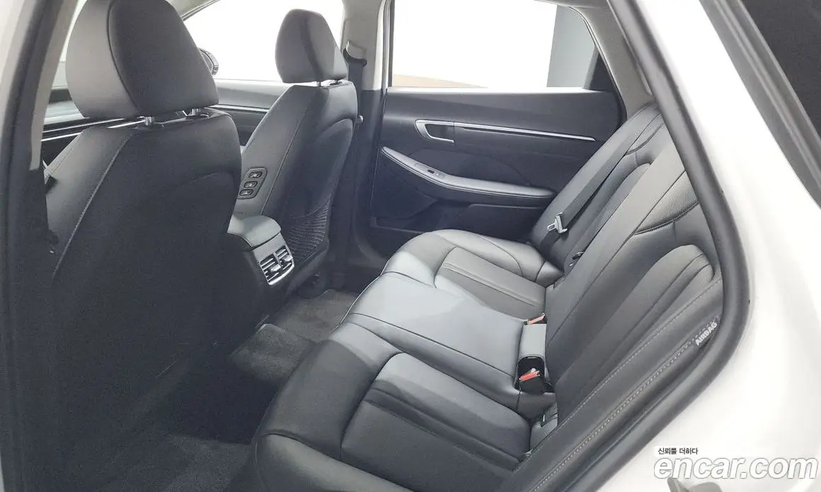 Hyundai Sonata 2023 2.0 автомат (гидро), фото 25 Hyundai Sonata 2023 2.0 автомат (гидро), фото 25