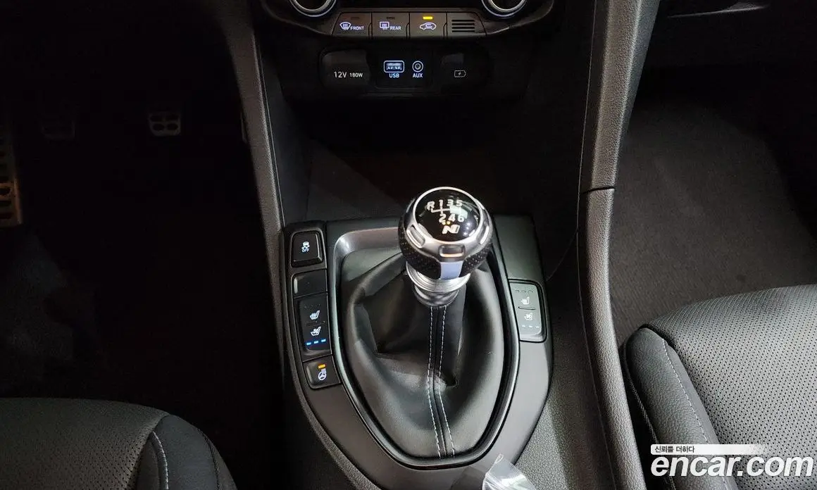 Hyundai Veloster 2018 2.0 механика, фото 12 Hyundai Veloster 2018 2.0 механика, фото 12