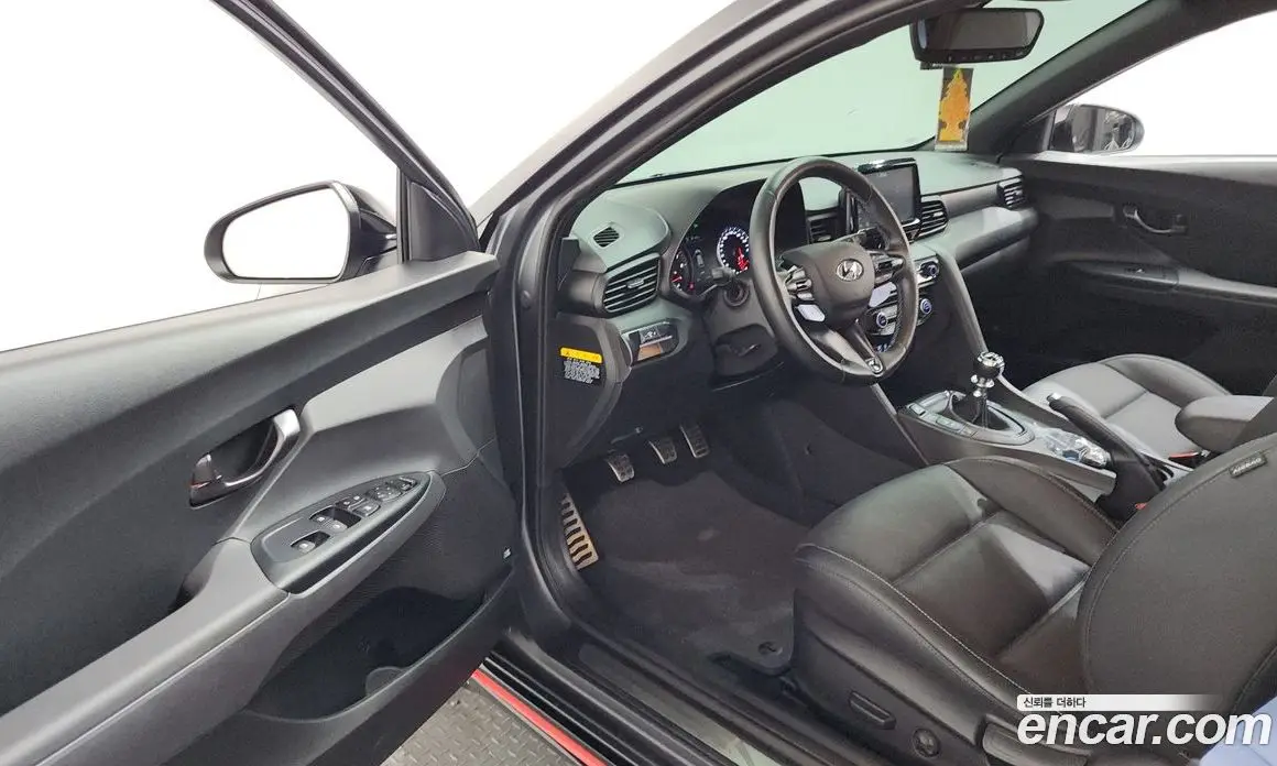 Hyundai Veloster 2018 2.0 механика, фото 13 Hyundai Veloster 2018 2.0 механика, фото 13